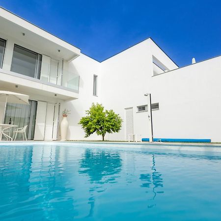 Residence 25 بيتريتْشاني المظهر الخارجي الصورة